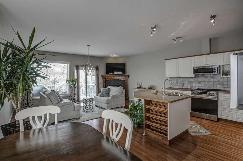 96 Hampstead Green NW, Calgary — photo 3 of 31
