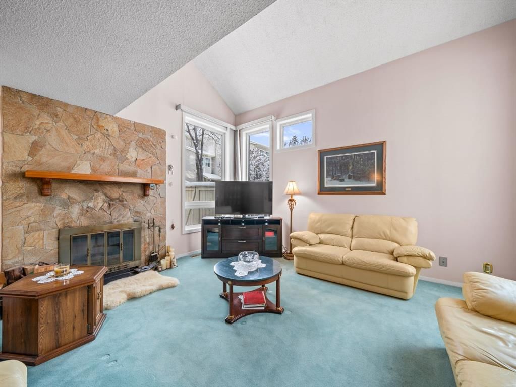 29 Millrise Lane SW, Calgary — photo 3 of 25