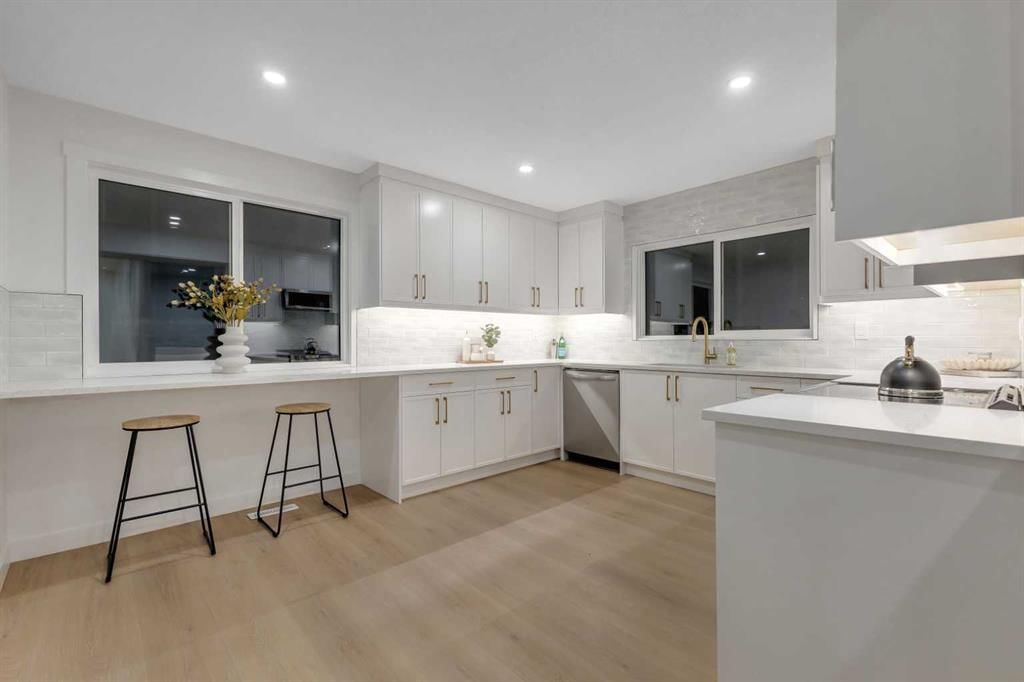 14115 Deer Run Boulevard SE, Calgary — photo 5 of 50