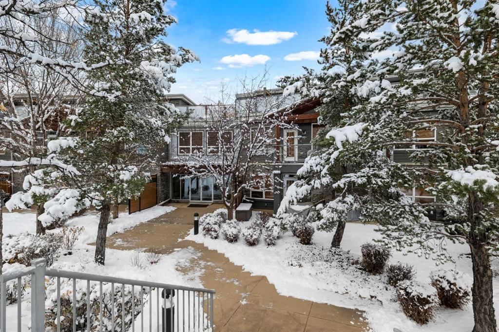 108, 11642 Valley Ridge Park NW, Calgary — photo 2 of 45