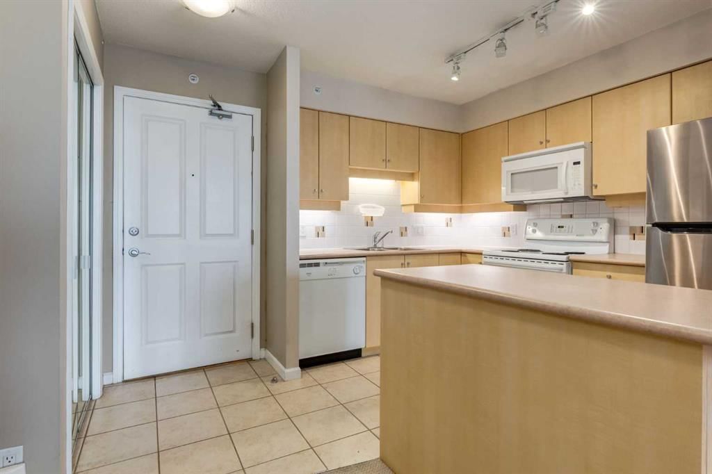 604, 650 10 Street SW, Calgary — photo 3 of 43