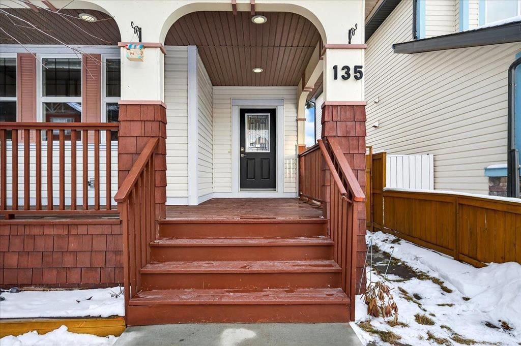 135 Skyview Springs Manor NE, Calgary — photo 3 of 50
