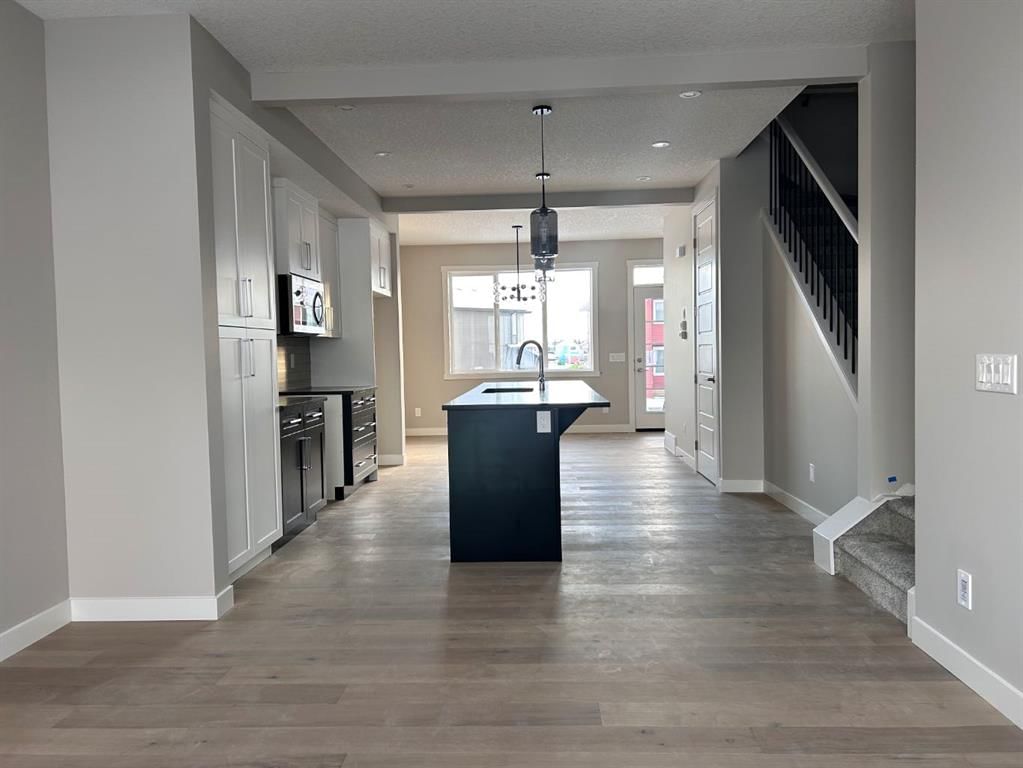 33 Sora Gate SE, Calgary — main listing photo