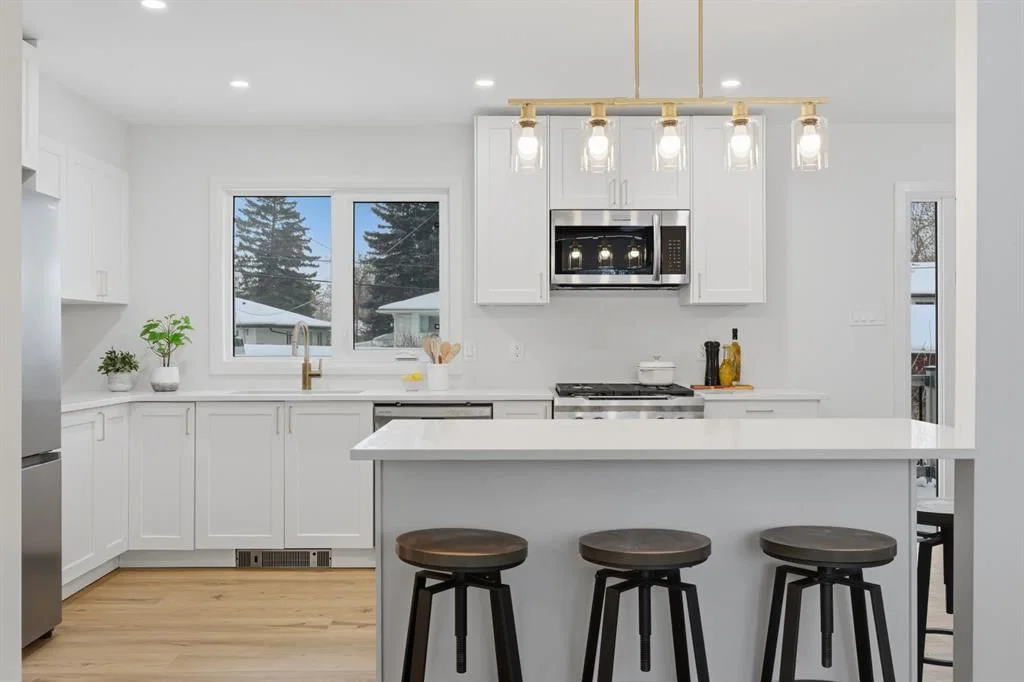143 Ferncliff Crescent SE, Calgary — photo 2 of 50