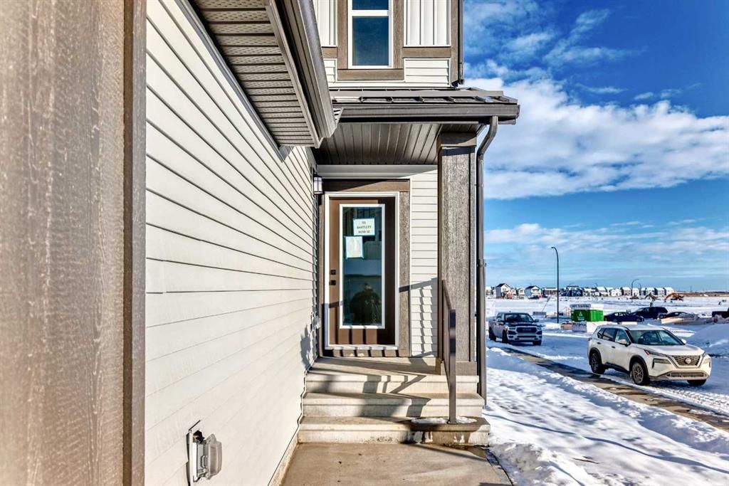 55 Bartlett Row SE, Calgary — photo 3 of 50