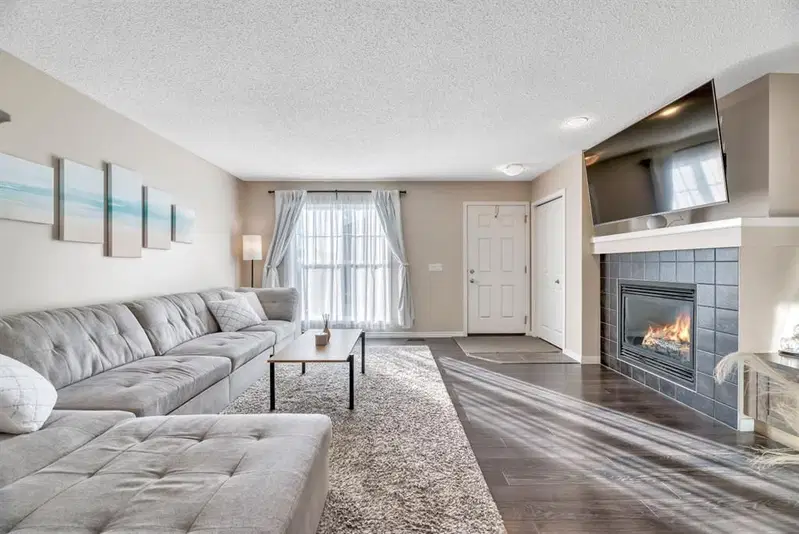 96 Auburn Meadows Boulevard SE, Calgary — photo 3 of 50
