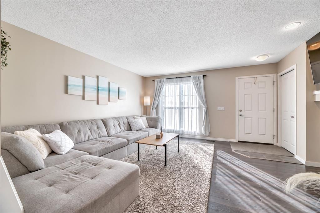 96 Auburn Meadows Boulevard SE, Calgary — photo 4 of 50