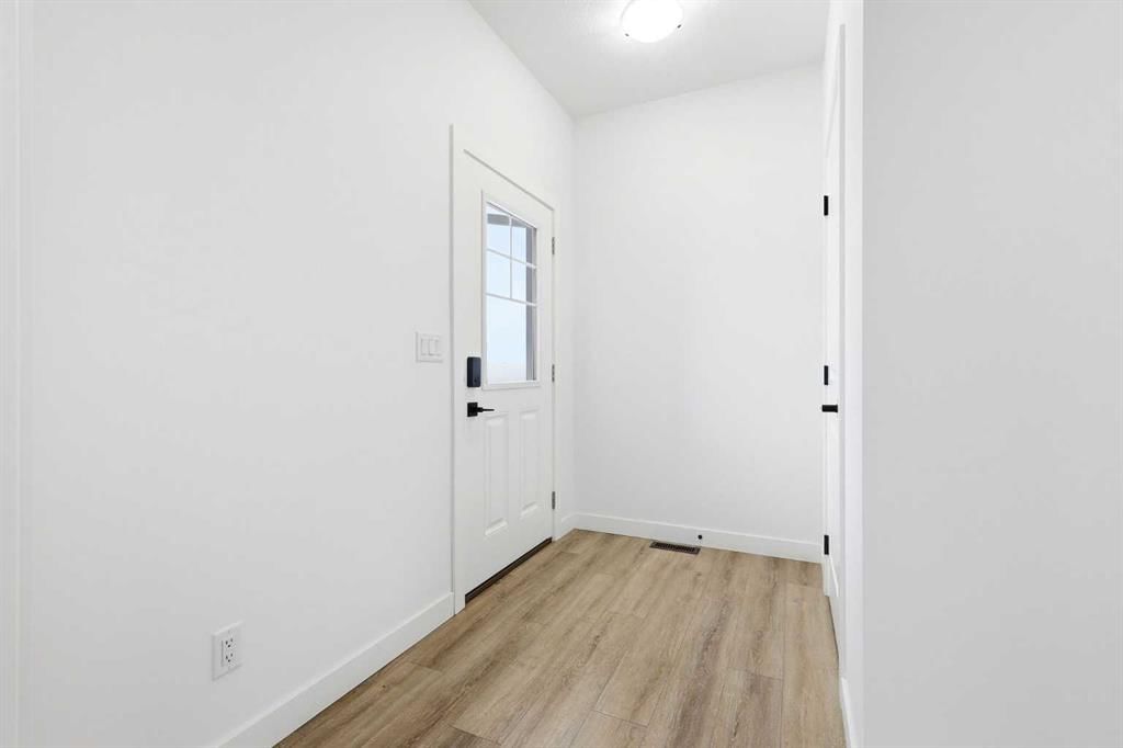 64 Ambleton Street NW, Calgary — photo 3 of 48