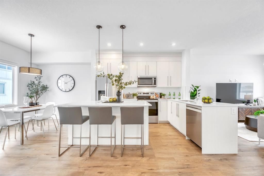 220 Creekstone Drive SW, Calgary — main listing photo