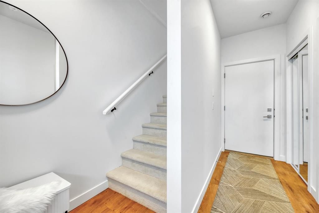 220 Creekstone Drive SW, Calgary — photo 3 of 50