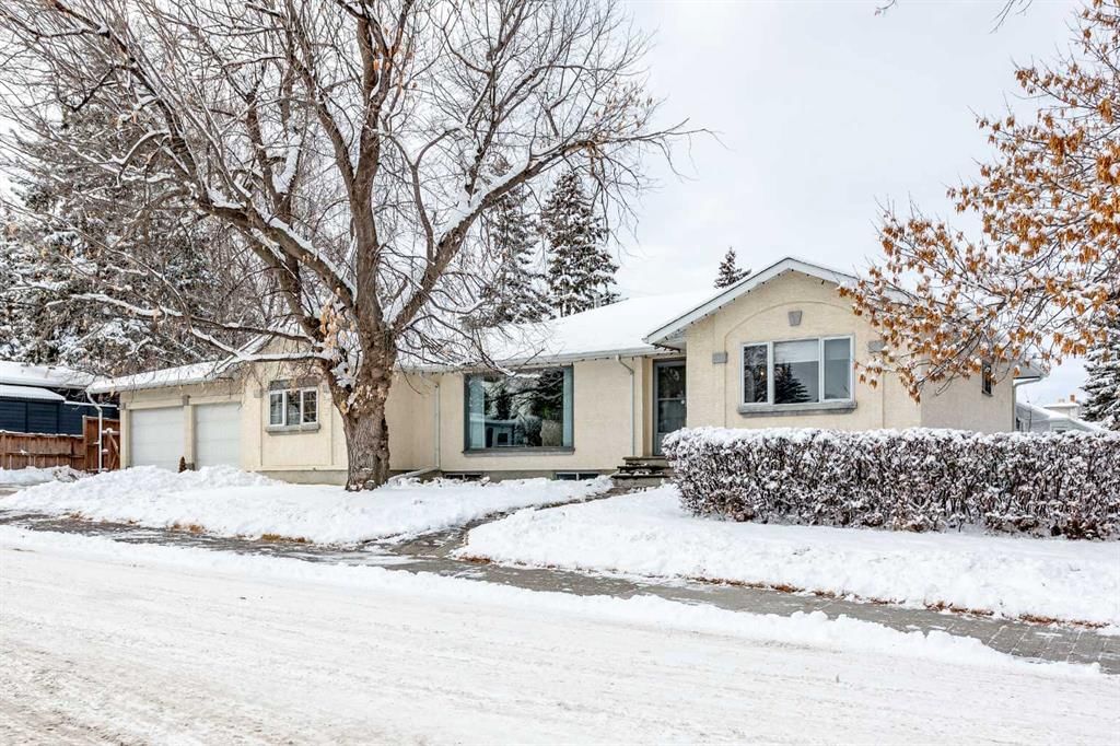 2607 Kelwood Drive SW, Calgary — photo 2 of 36
