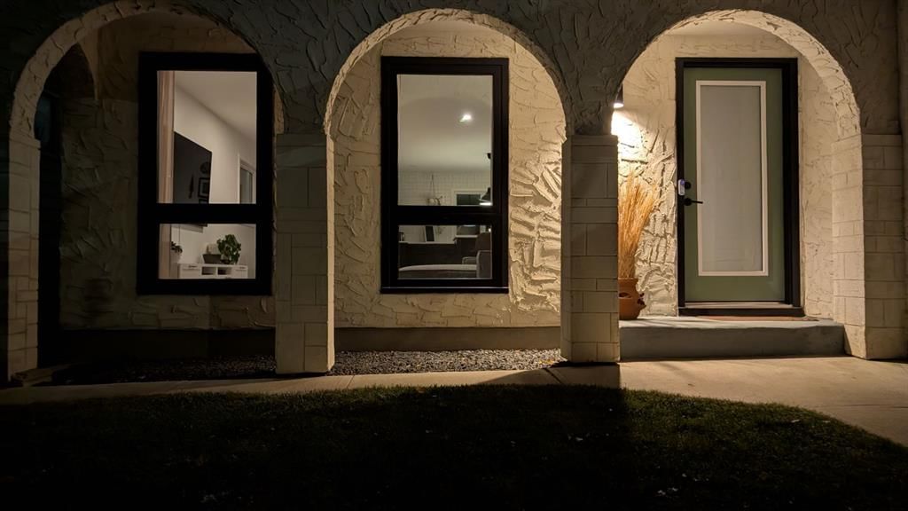 1240 Mapleglade Crescent SE, Calgary — photo 2 of 50