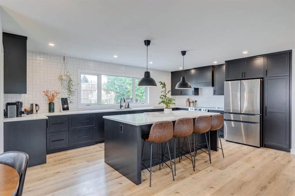 1240 Mapleglade Crescent SE, Calgary — photo 3 of 50