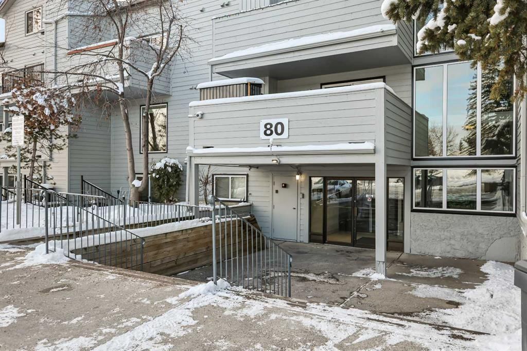 3211, 80 Glamis Drive SW, Calgary — main listing photo