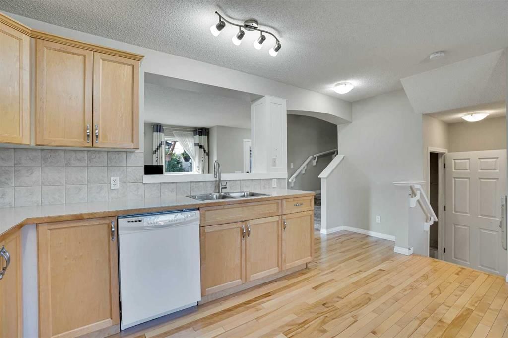 34 Skyview Springs Rise NE, Calgary — photo 4 of 50