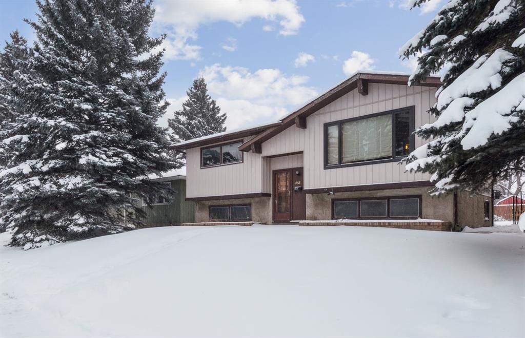 468 Queen Charlotte Road SE, Calgary — photo 5 of 33