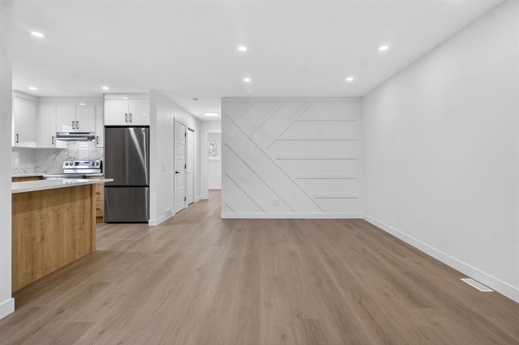 150 Pinehill Road NE, Calgary — photo 2 of 36