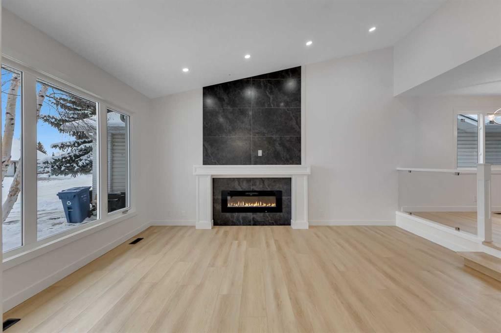 19 Cedargrove Place SW, Calgary — photo 5 of 49
