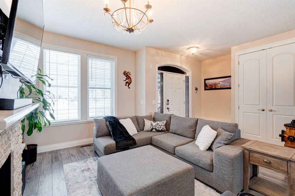 480 Quarry Park Boulevard SE, Calgary — photo 2 of 40