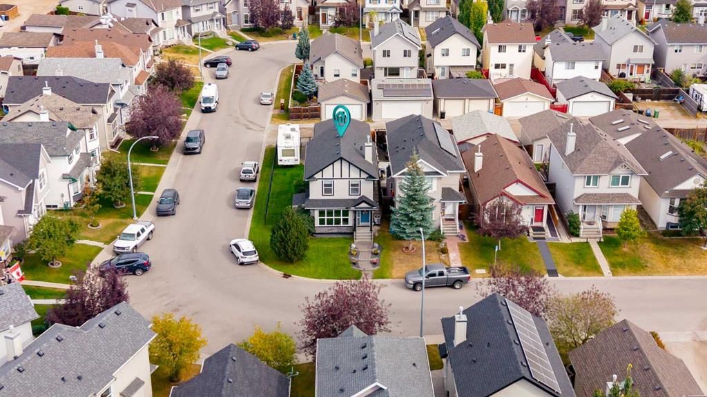 44 Cranberry Way SE, Calgary — photo 2 of 44