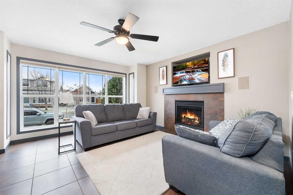 44 Cranberry Way SE, Calgary — photo 4 of 44
