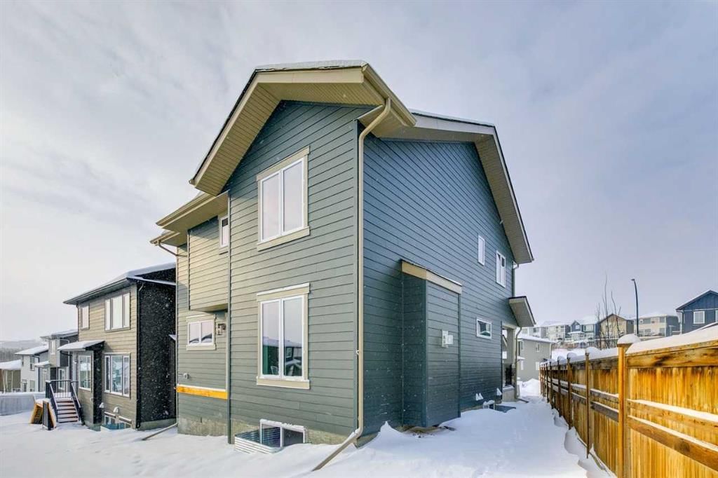 285 Creekstone Hill SW, Calgary — photo 4 of 47