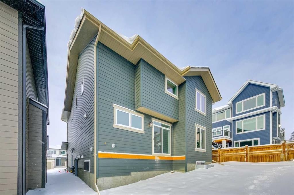 285 Creekstone Hill SW, Calgary — photo 5 of 47