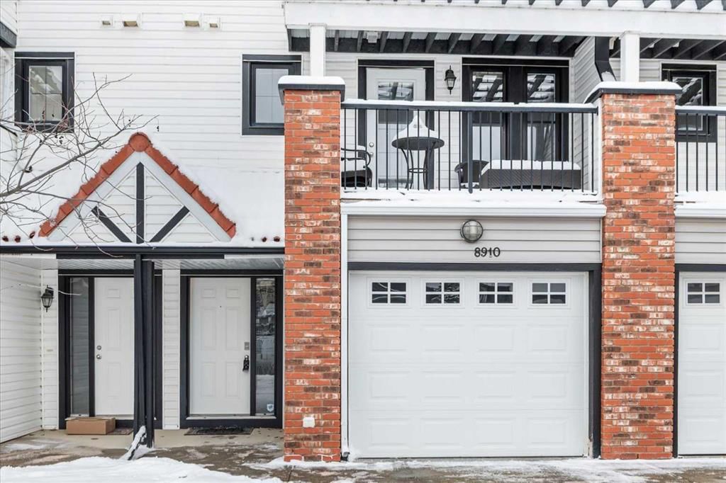 8910 Royal Oak Way NW, Calgary — photo 3 of 38
