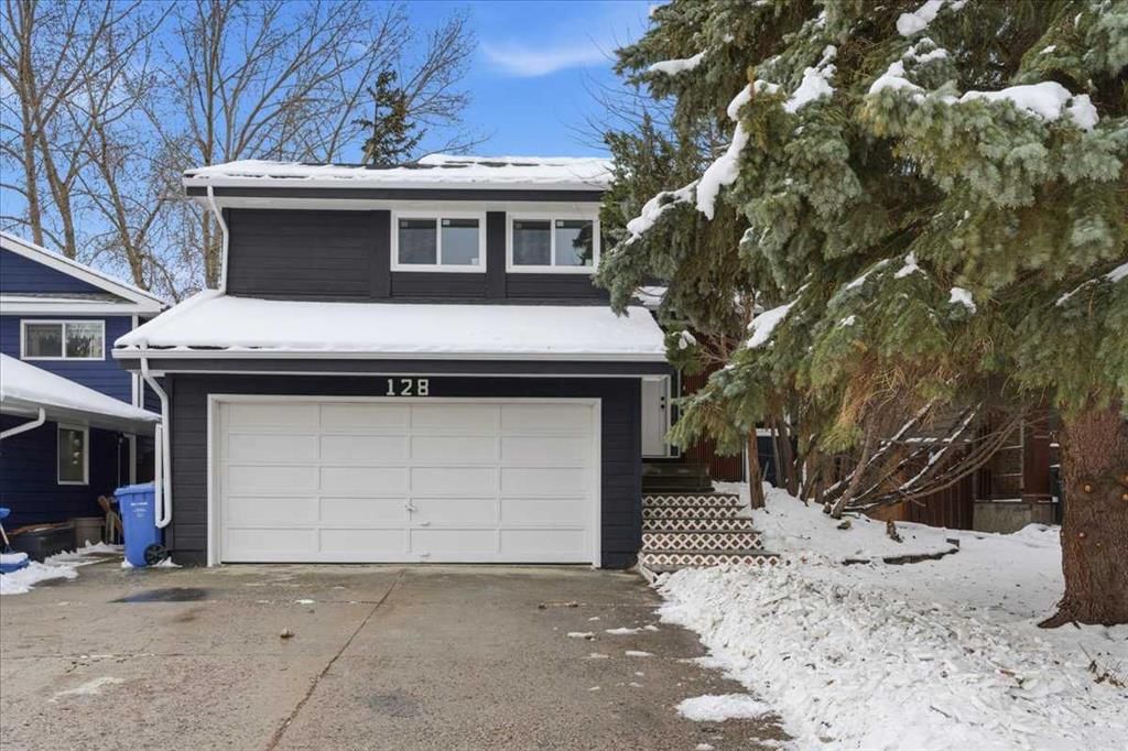 128 Deermoss Crescent SE, Calgary — main listing photo