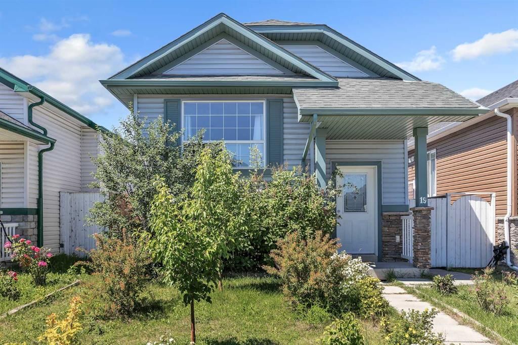 19 Saddlemont Way NE, Calgary — main listing photo