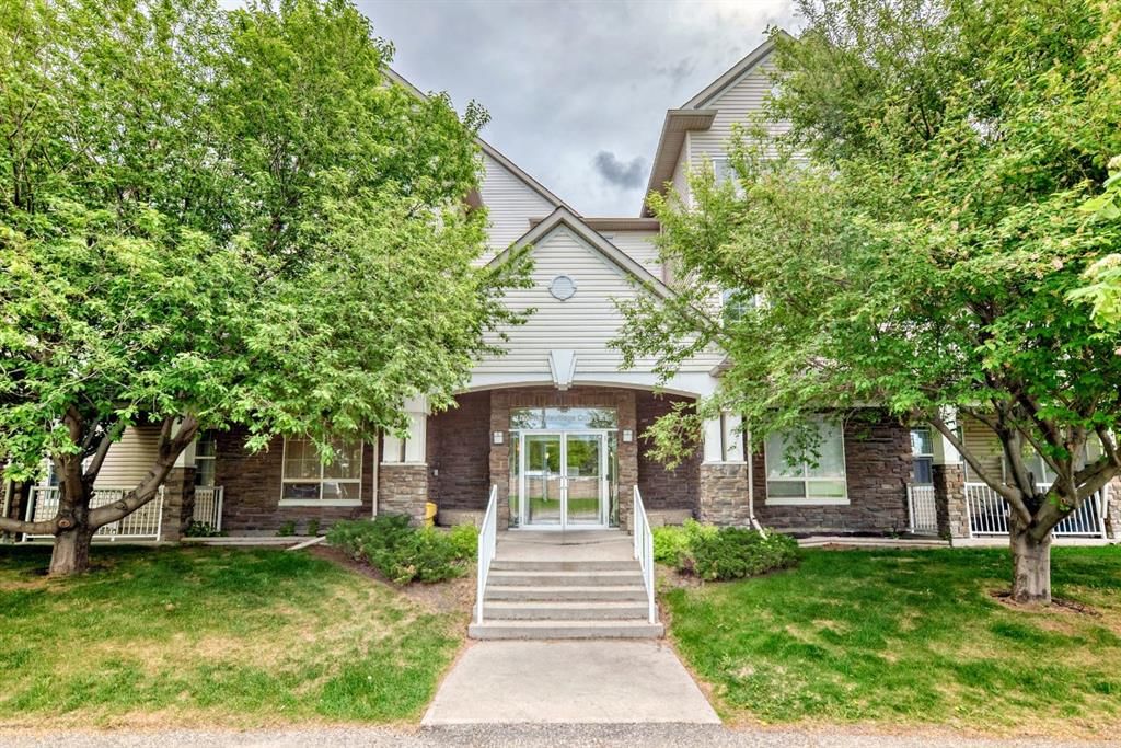 209, 1000 Applevillage Court SE, Calgary — main listing photo