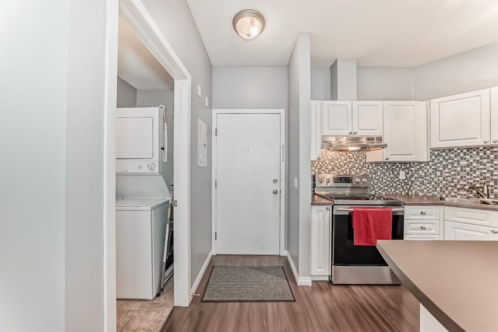 209, 1000 Applevillage Court SE, Calgary — photo 4 of 38