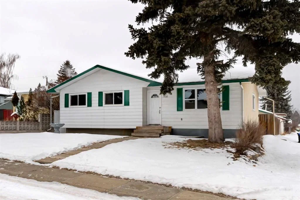 708 Sacramento Place SW, Calgary — main listing photo