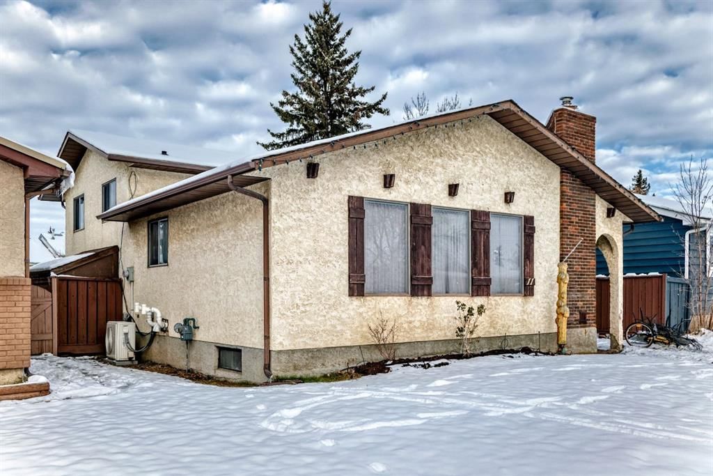 11 Falwood Place NE, Calgary — photo 3 of 17