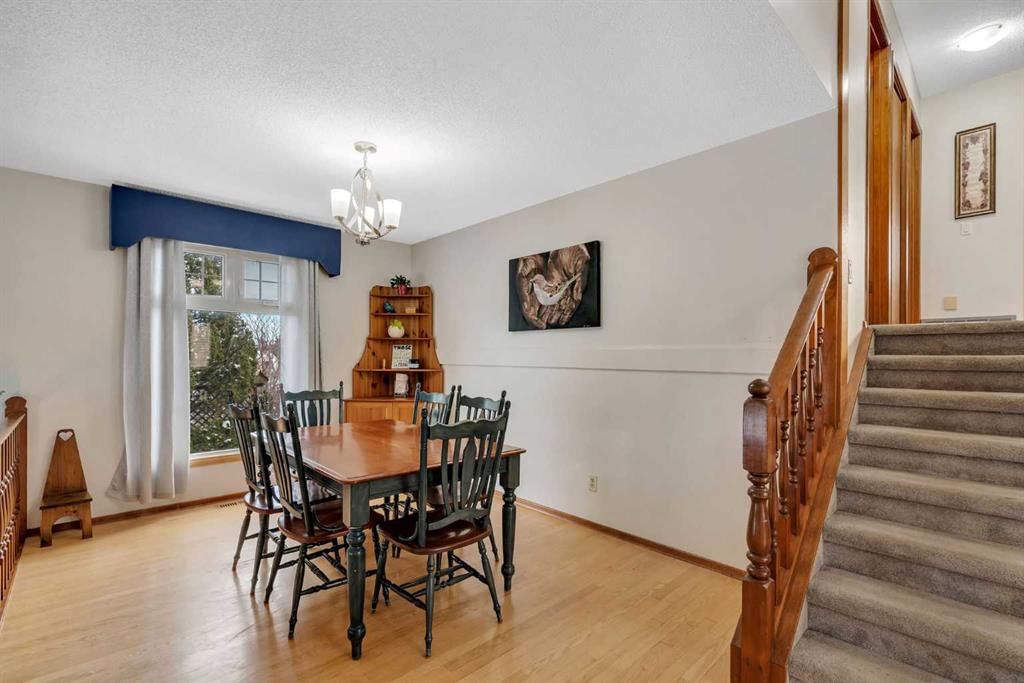 244 Ranchridge Court NW, Calgary — photo 5 of 46