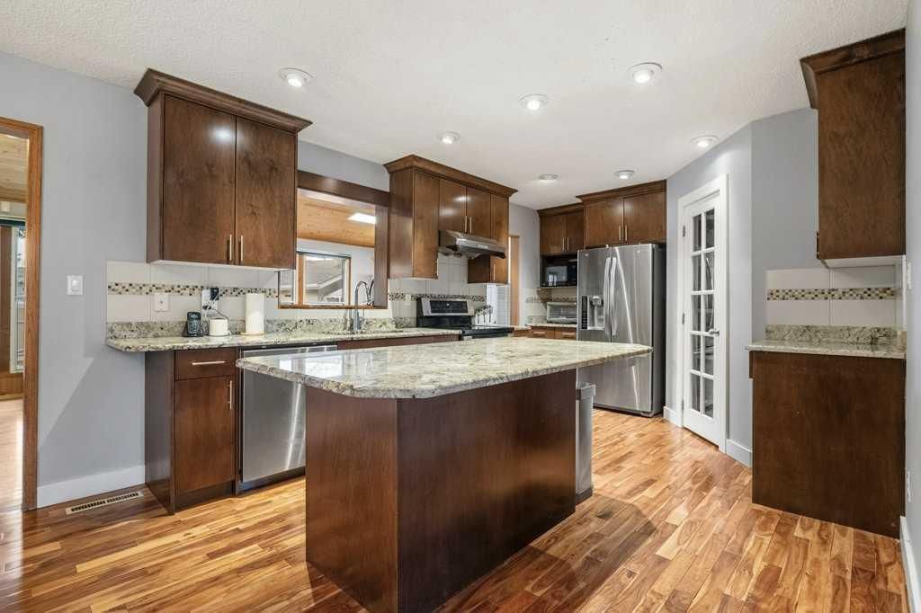 4704 Marbury Place NE, Calgary — photo 2 of 50