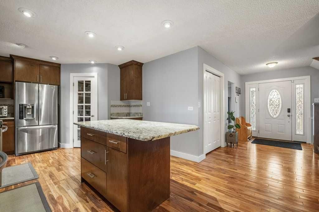 4704 Marbury Place NE, Calgary — photo 3 of 50