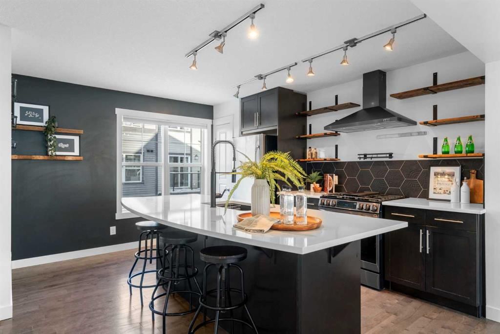 580 Mckenzie Towne Drive SE, Calgary — main listing photo