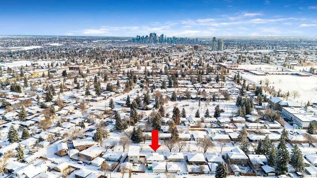 88 Westminster Drive SW, Calgary — photo 3 of 20