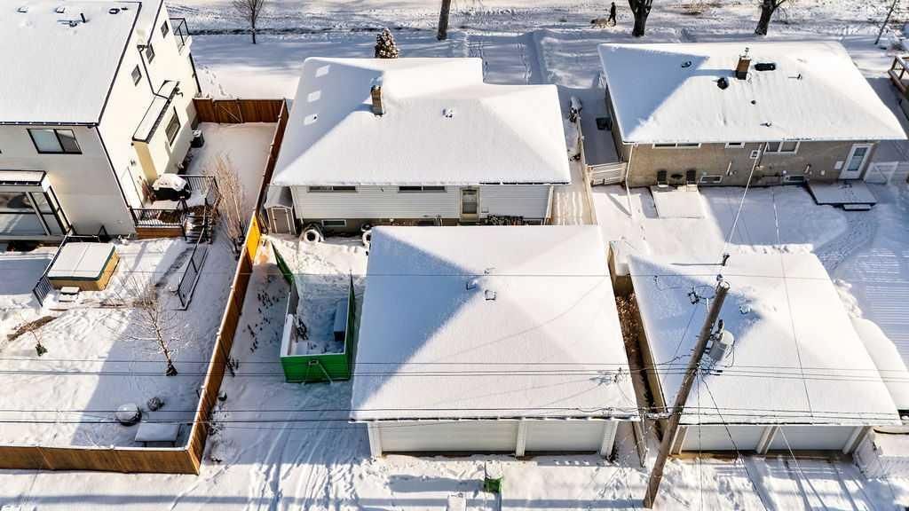 88 Westminster Drive SW, Calgary — photo 4 of 20