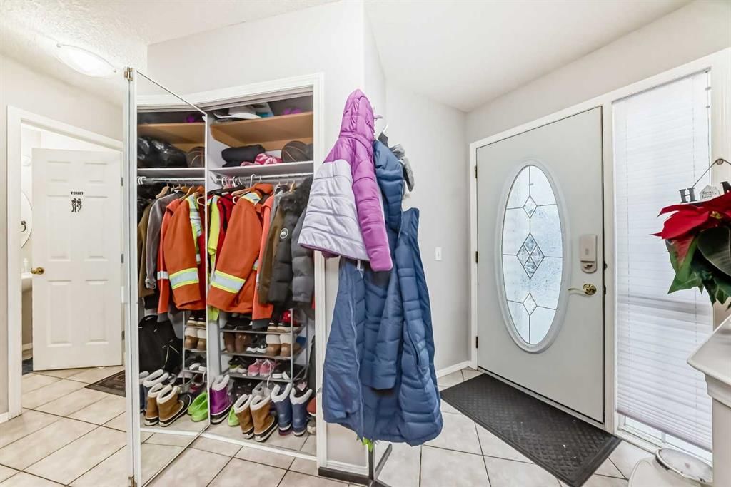 270 Covewood Circle NE, Calgary — photo 3 of 50