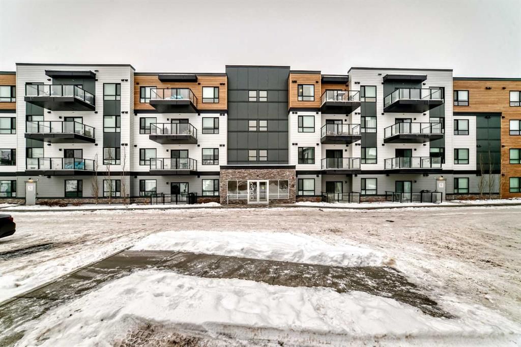 2401, 42 Cranbrook Gardens SE, Calgary — photo 2 of 28