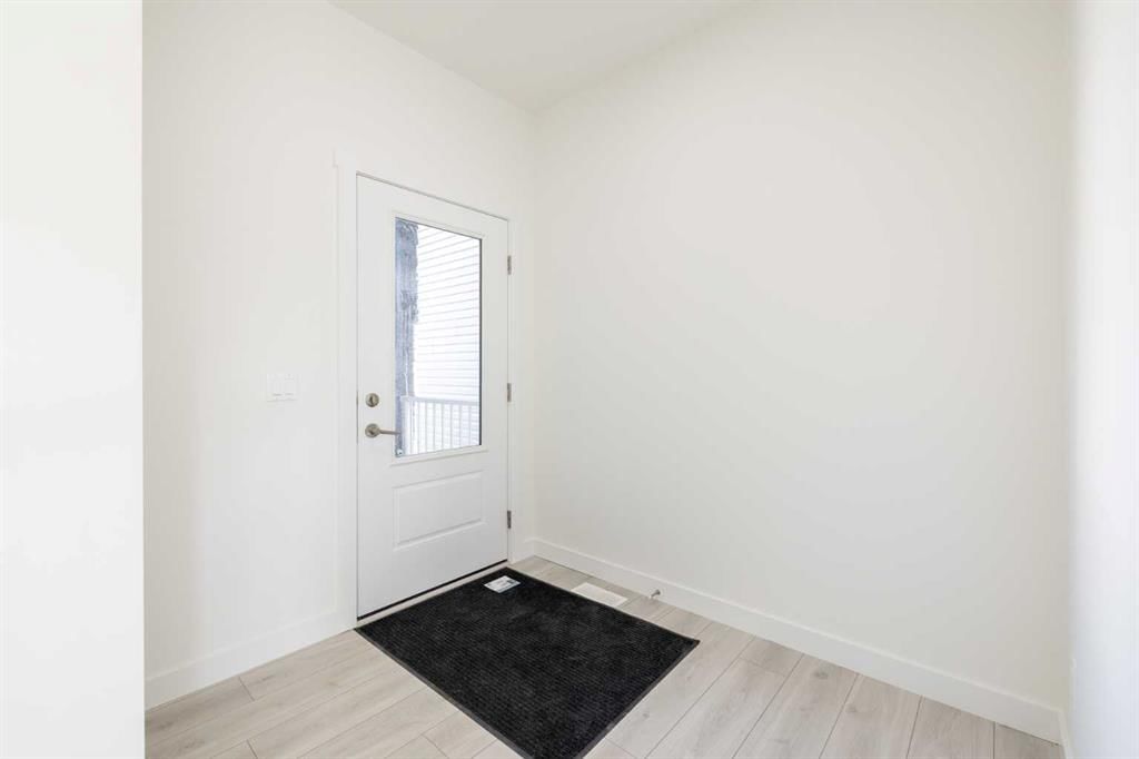 89 Sora Gardens SE, Calgary — photo 3 of 38
