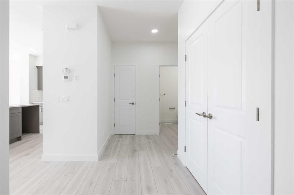 89 Sora Gardens SE, Calgary — photo 4 of 38