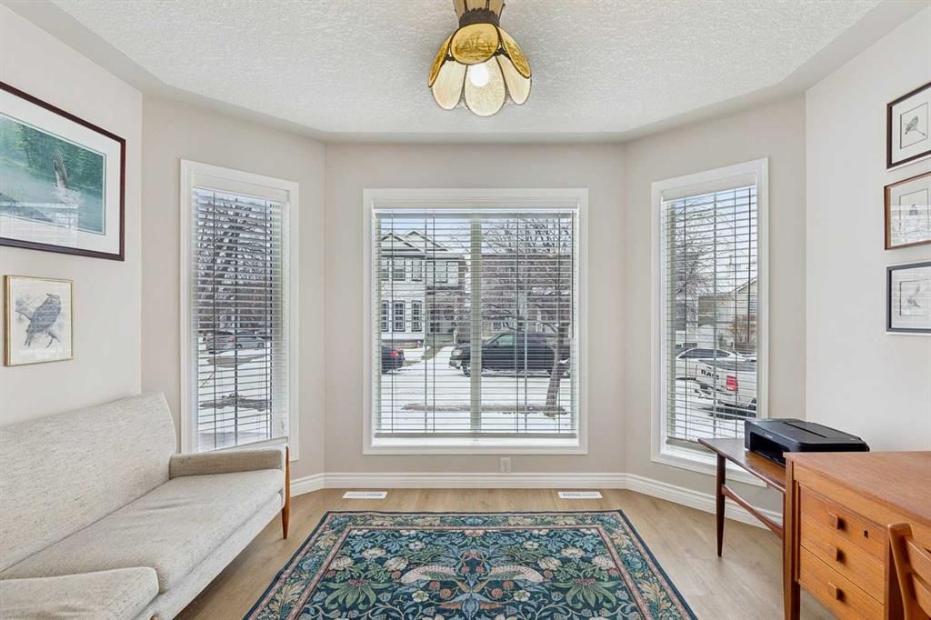 45 Prestwick Rise SE, Calgary — photo 4 of 31