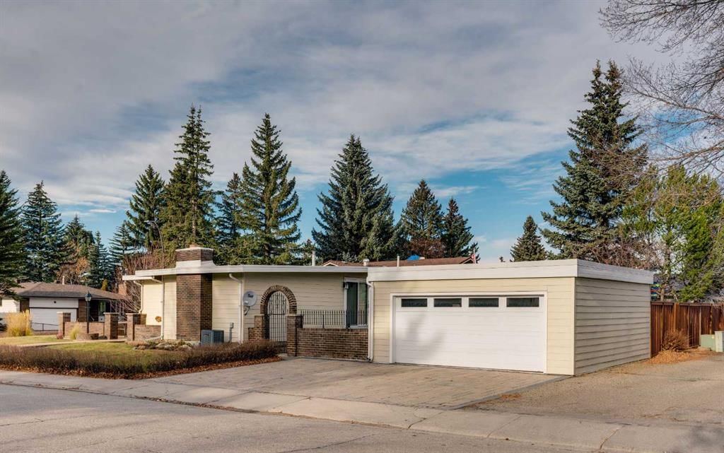 5602 Dalcastle Hill NW, Calgary — photo 4 of 49