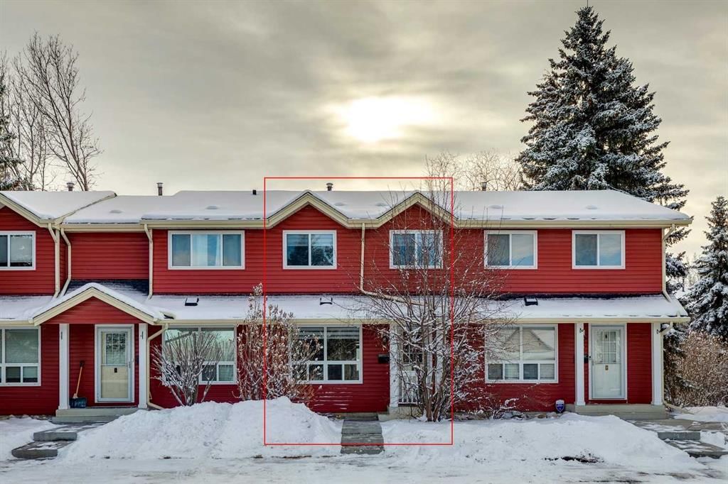 16 Queen Anne Close SE, Calgary — main listing photo