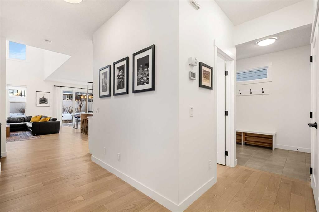271 West Grove Point SW, Calgary — photo 3 of 50