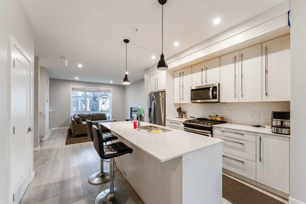739 Savanna Landing NE, Calgary — photo 4 of 50