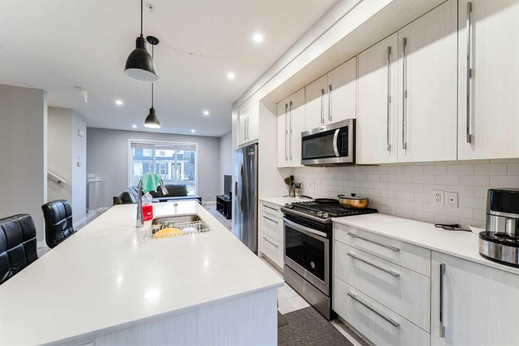 739 Savanna Landing NE, Calgary — photo 5 of 50